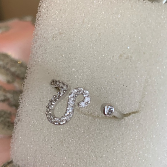 Sterling Silver earrings and matching ring. Stamped 925 - Picture 5 of 5